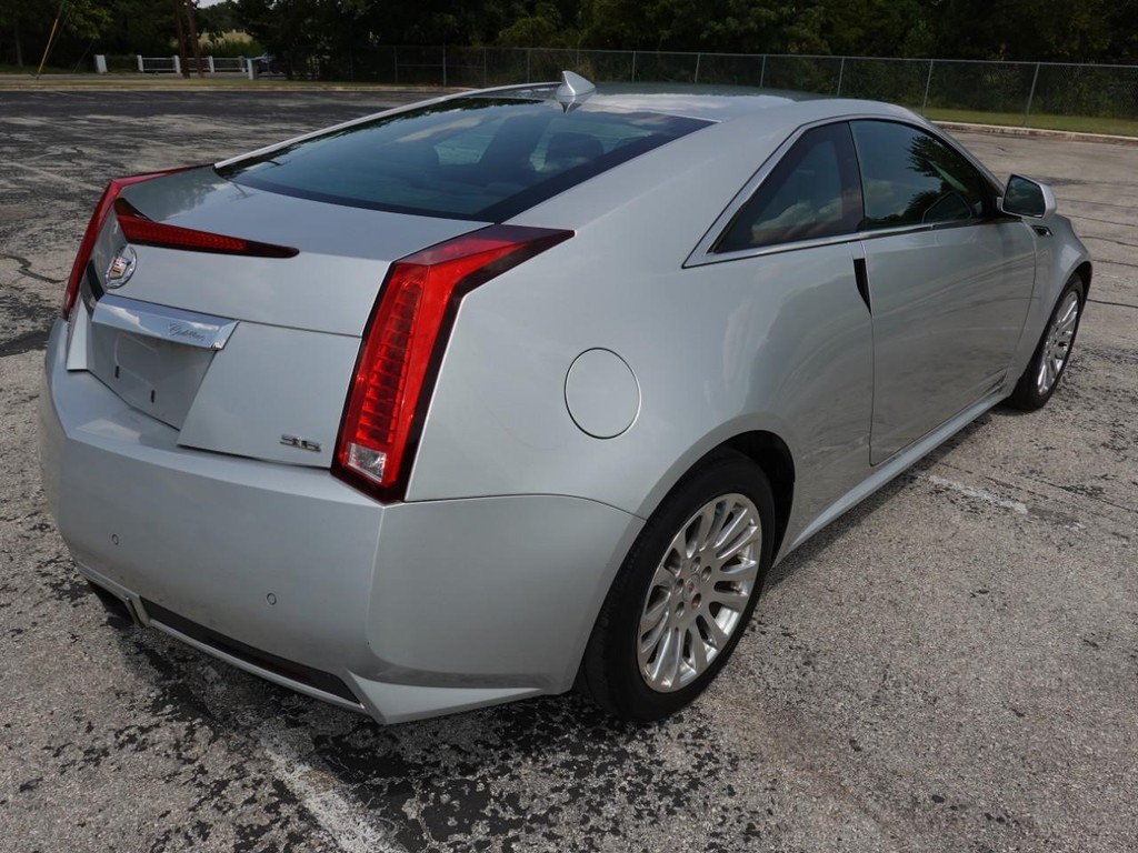 Cadillac CTS Coupe Vehicle Full-screen Gallery Image 07