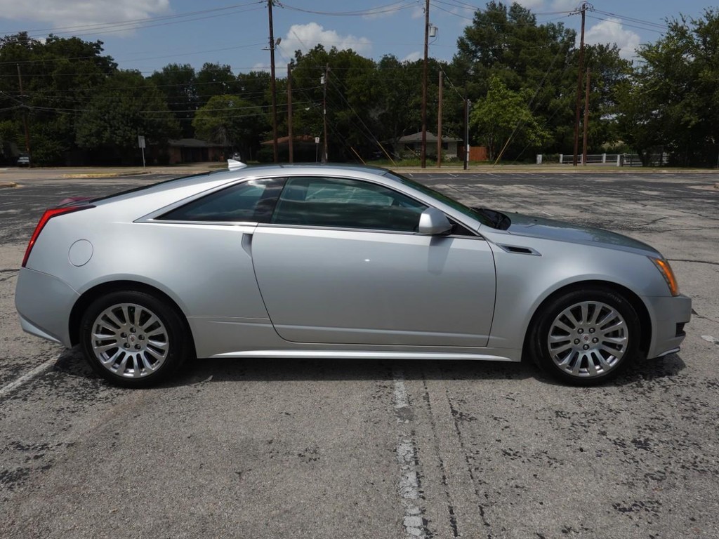 Cadillac CTS Coupe Vehicle Full-screen Gallery Image 08