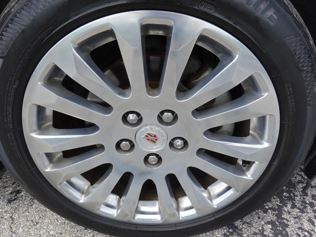 Cadillac CTS Coupe Vehicle Full-screen Gallery Image 09