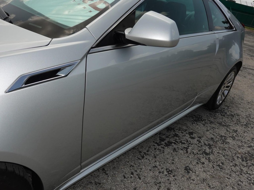 Cadillac CTS Coupe Vehicle Full-screen Gallery Image 10