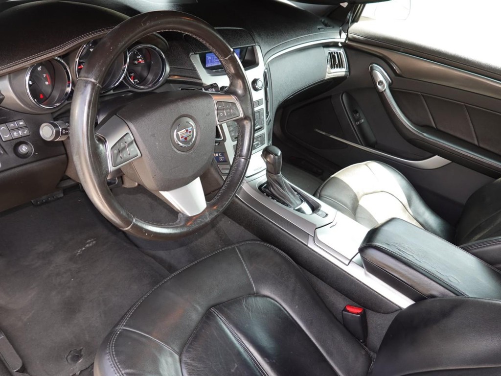 Cadillac CTS Coupe Vehicle Full-screen Gallery Image 16