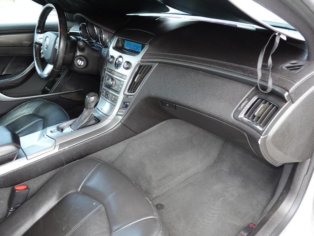 Cadillac CTS Coupe Vehicle Full-screen Gallery Image 19