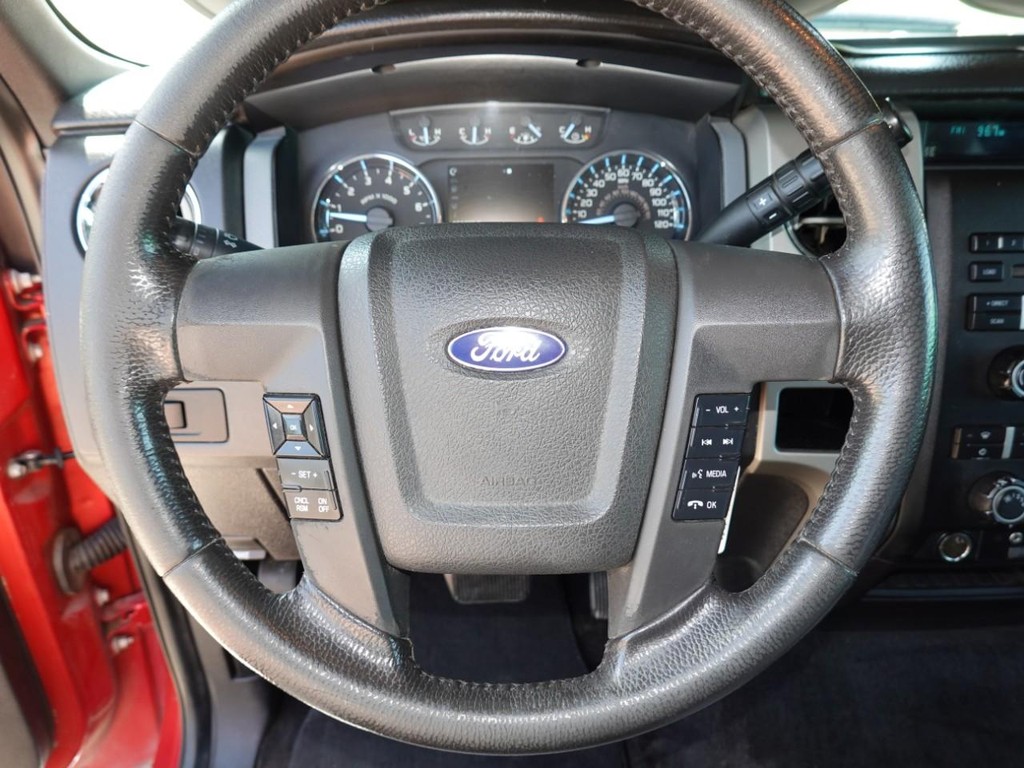 Ford F-150 Vehicle Full-screen Gallery Image 14