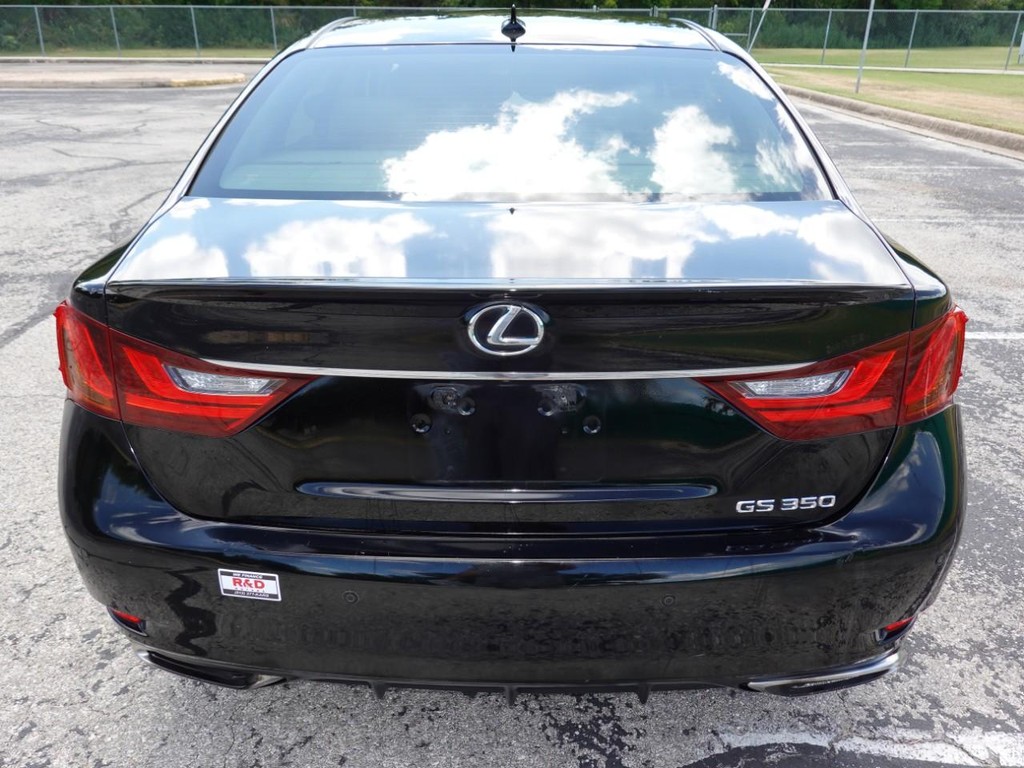 Lexus GS 350 Vehicle Full-screen Gallery Image 06