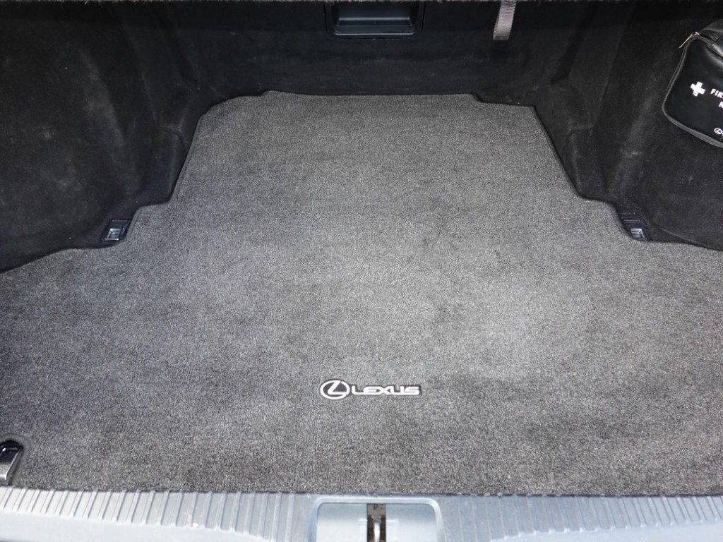Lexus GS 350 Vehicle Full-screen Gallery Image 27