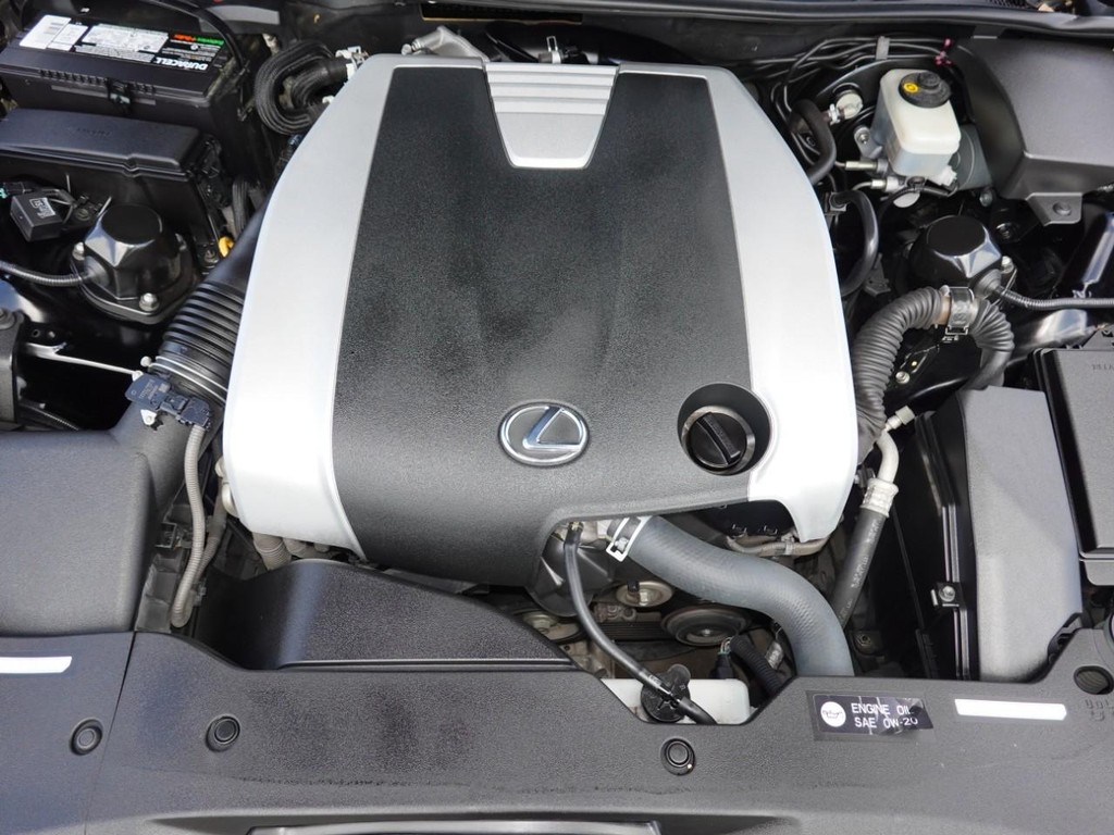 Lexus GS 350 Vehicle Full-screen Gallery Image 28