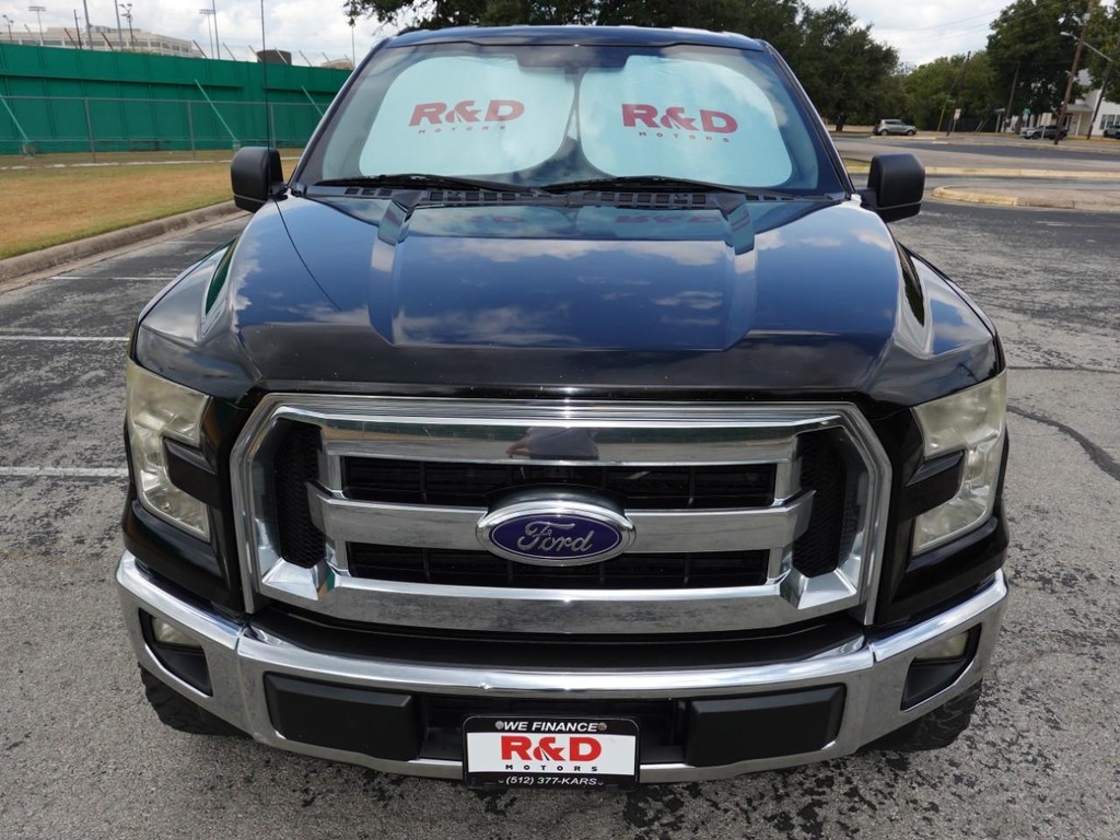 Ford F-150 Vehicle Full-screen Gallery Image 02