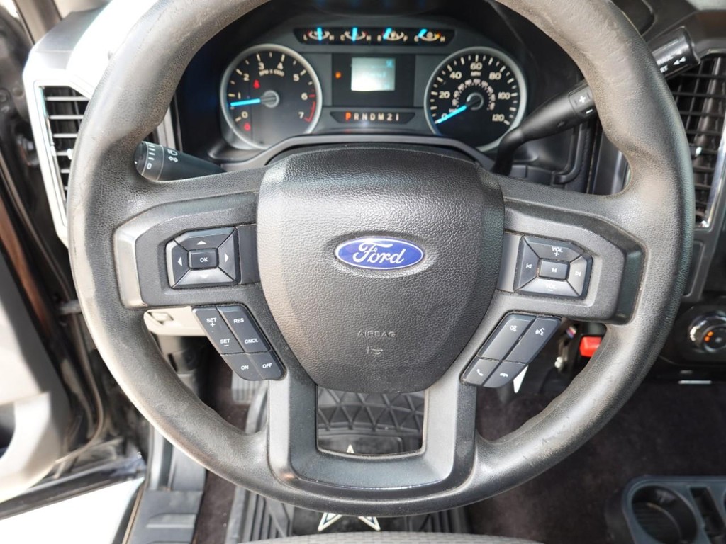 Ford F-150 Vehicle Full-screen Gallery Image 14