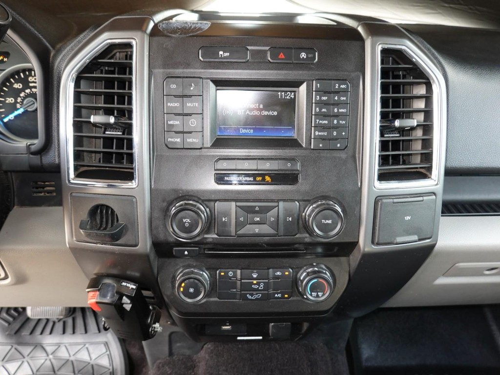 Ford F-150 Vehicle Full-screen Gallery Image 15