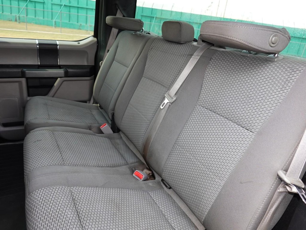 Ford F-150 Vehicle Full-screen Gallery Image 19