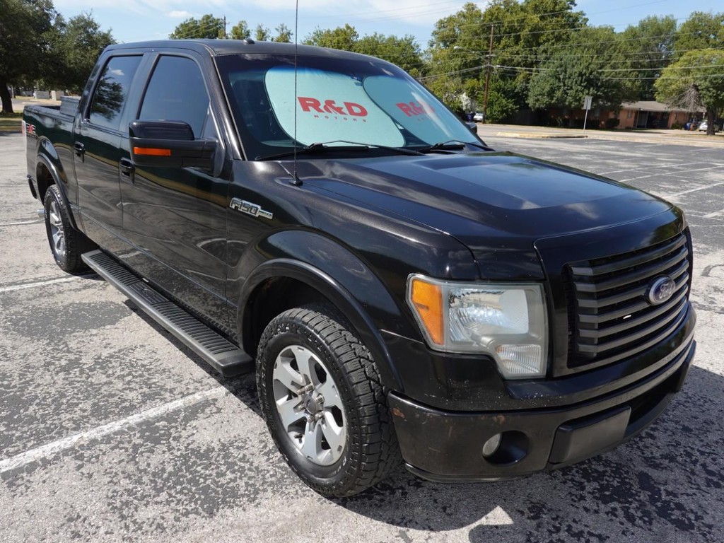 Ford F-150 Vehicle Full-screen Gallery Image 01