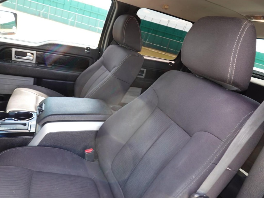 Ford F-150 Vehicle Full-screen Gallery Image 15