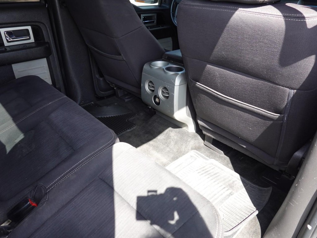 Ford F-150 Vehicle Full-screen Gallery Image 23