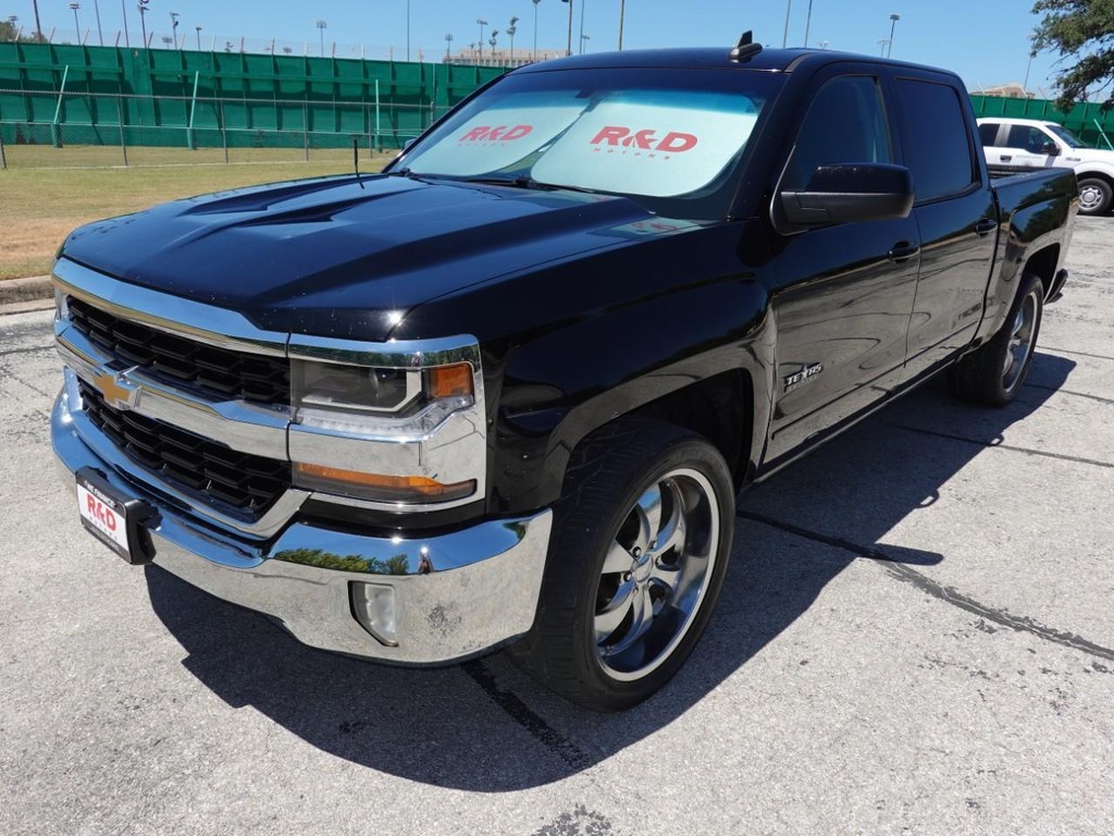 Chevrolet Silverado 1500 Vehicle Full-screen Gallery Image 03