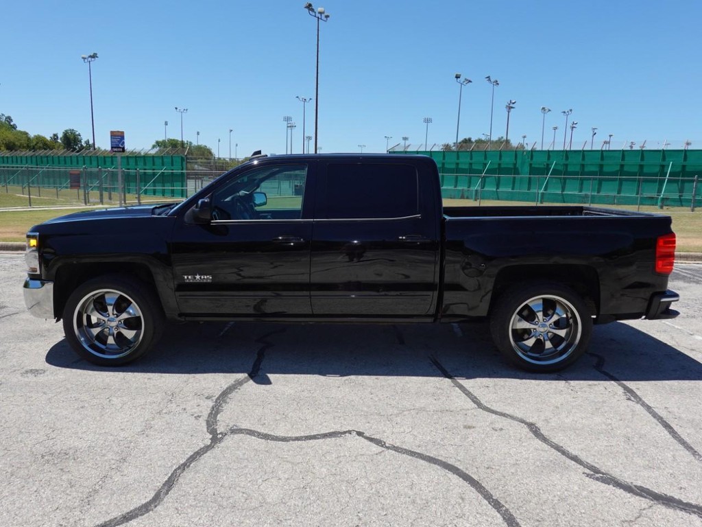 Chevrolet Silverado 1500 Vehicle Full-screen Gallery Image 04