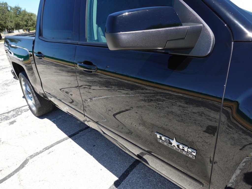 Chevrolet Silverado 1500 Vehicle Full-screen Gallery Image 11