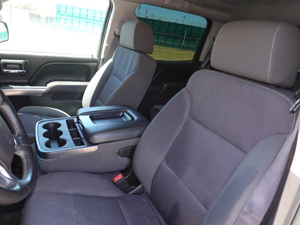 Chevrolet Silverado 1500 Vehicle Full-screen Gallery Image 16