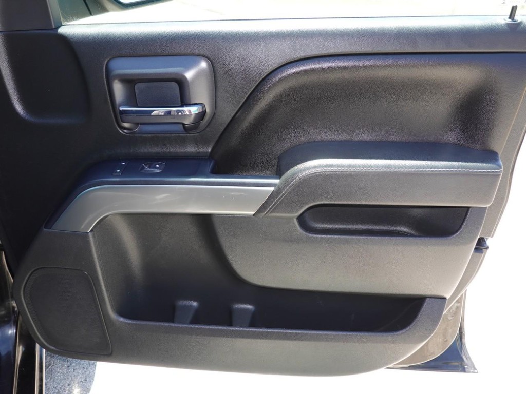 Chevrolet Silverado 1500 Vehicle Full-screen Gallery Image 23