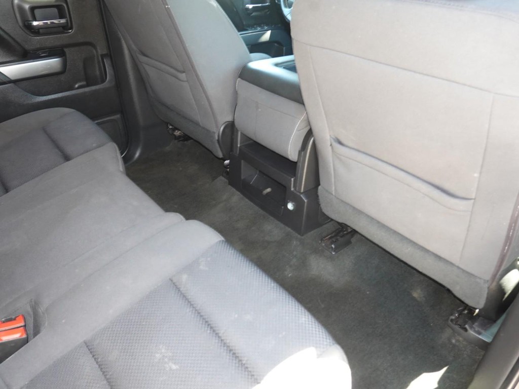Chevrolet Silverado 1500 Vehicle Full-screen Gallery Image 24