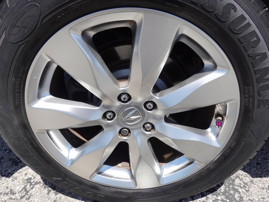 Acura MDX Vehicle Full-screen Gallery Image 09