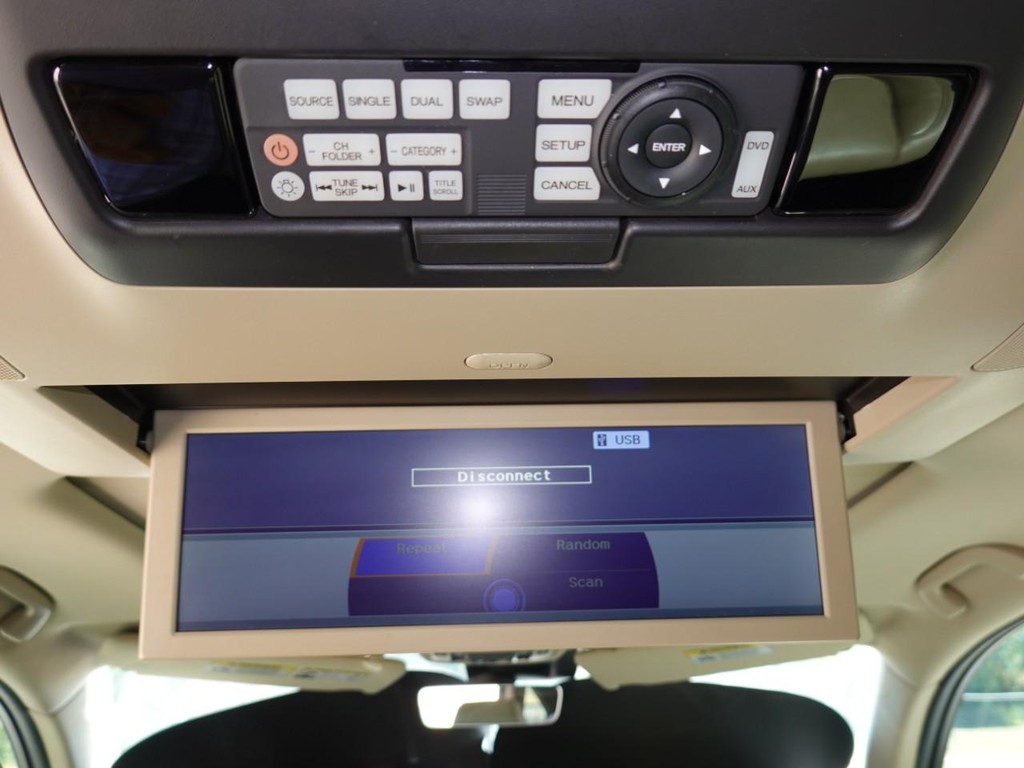 Acura MDX Vehicle Full-screen Gallery Image 19