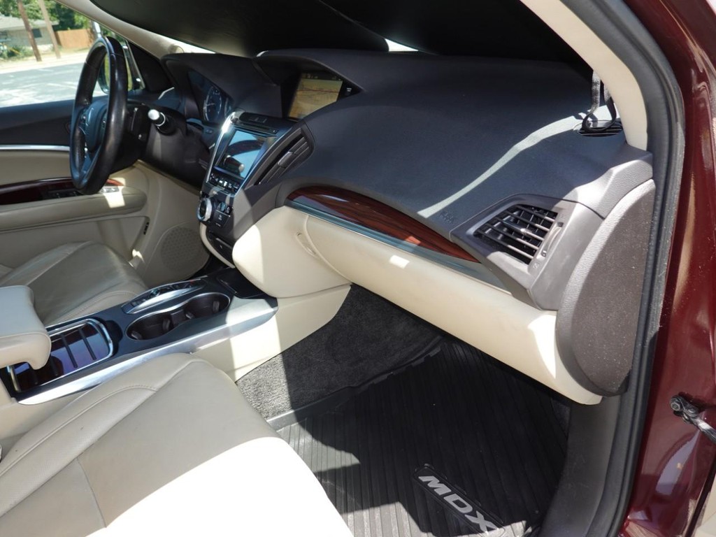 Acura MDX Vehicle Full-screen Gallery Image 22
