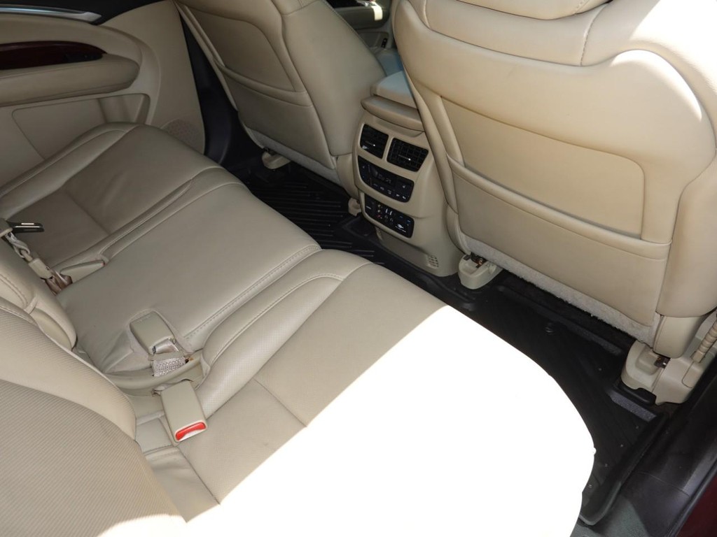 Acura MDX Vehicle Full-screen Gallery Image 25