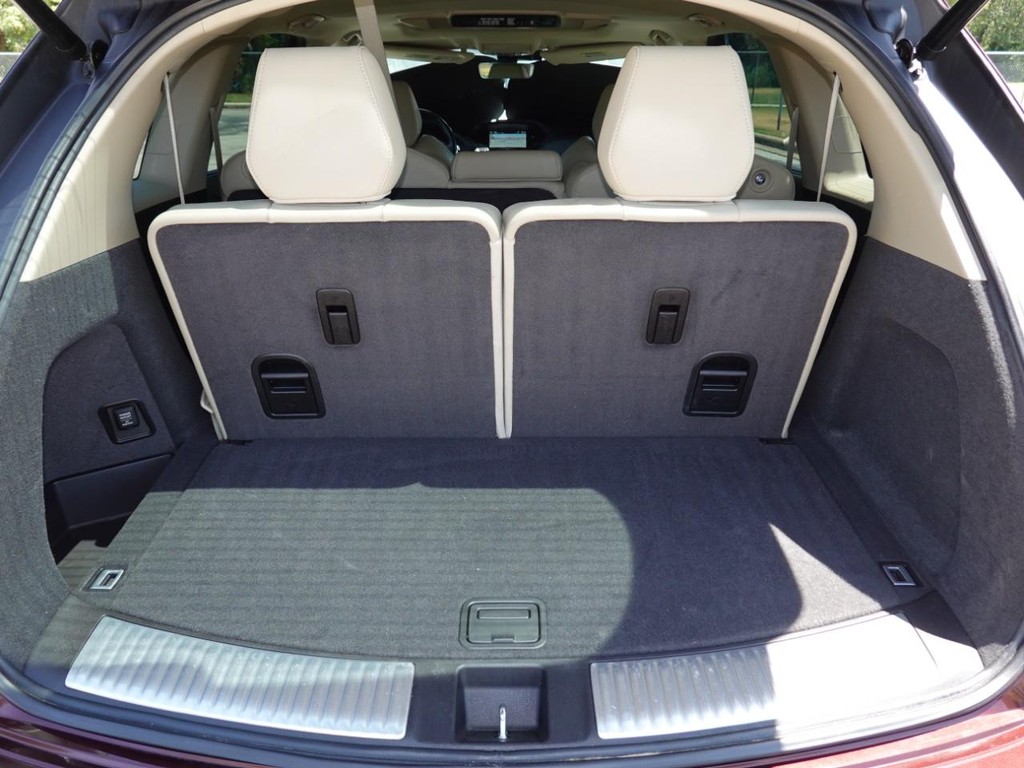 Acura MDX Vehicle Full-screen Gallery Image 27