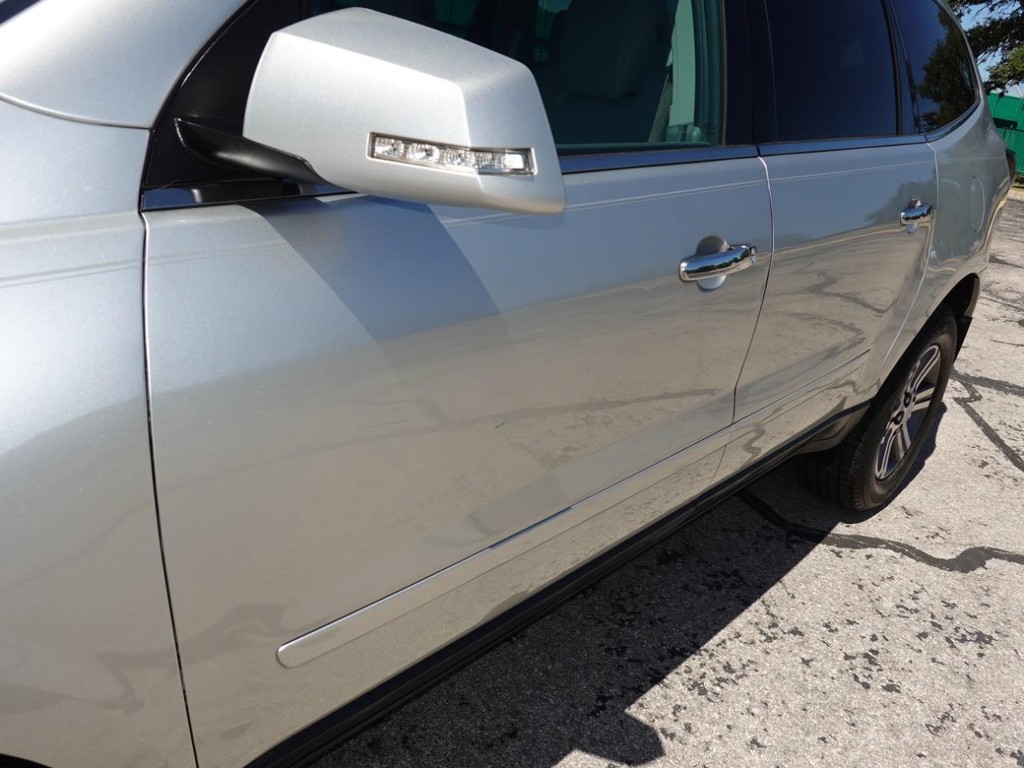 Chevrolet Traverse Vehicle Full-screen Gallery Image 10