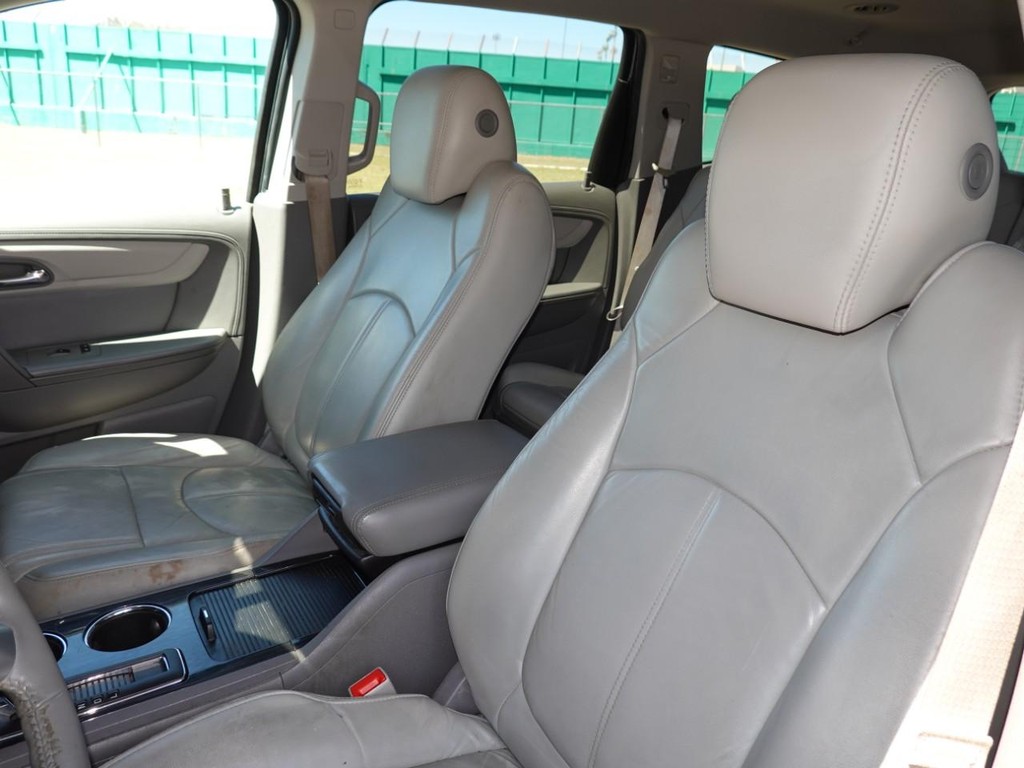 Chevrolet Traverse Vehicle Full-screen Gallery Image 16