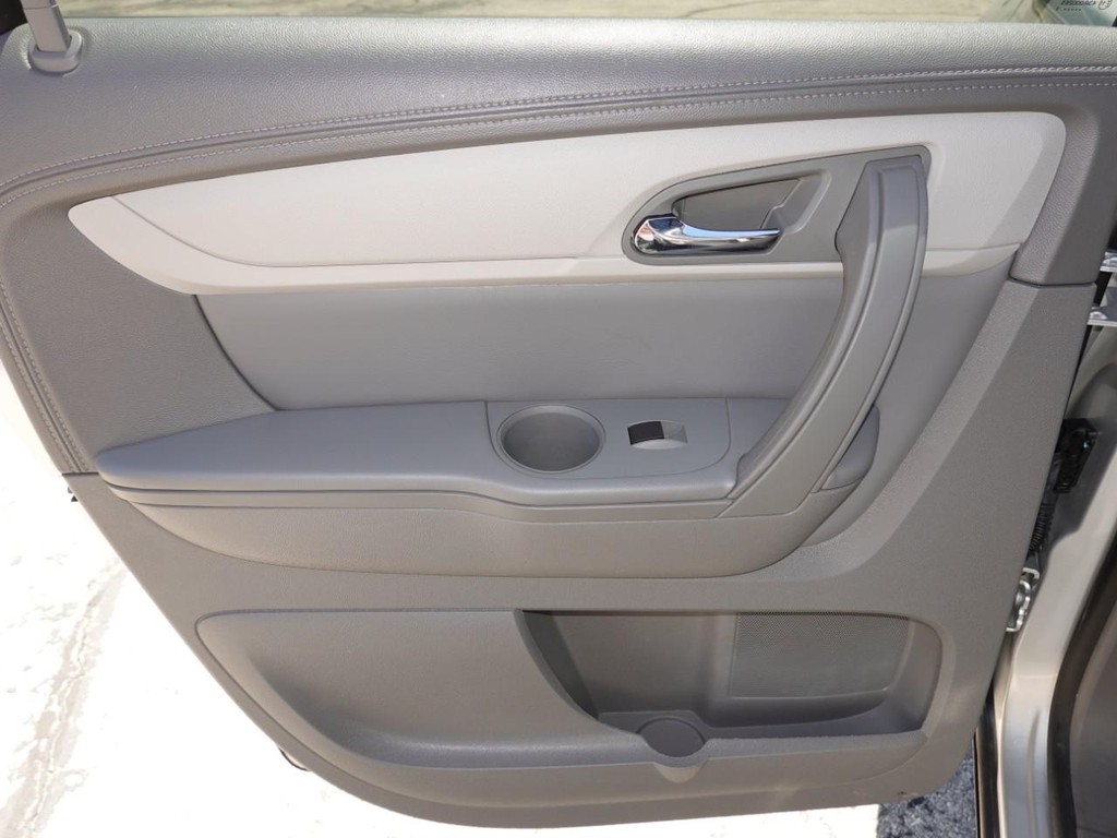 Chevrolet Traverse Vehicle Full-screen Gallery Image 20