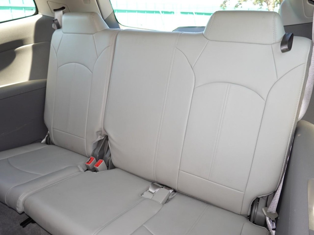 Chevrolet Traverse Vehicle Full-screen Gallery Image 21