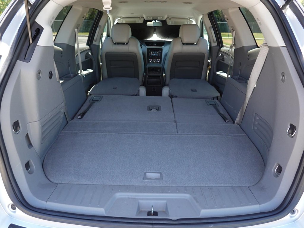 Chevrolet Traverse Vehicle Full-screen Gallery Image 28