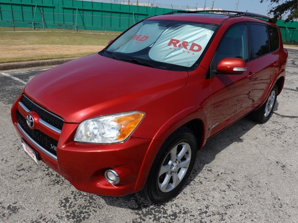 Toyota RAV4 Vehicle Full-screen Gallery Image 01