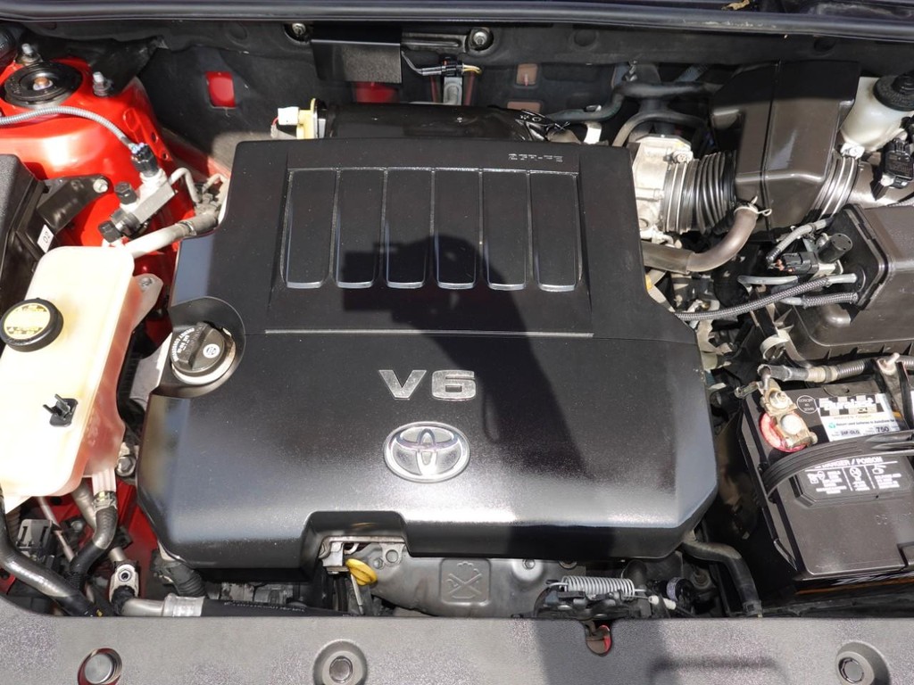 Toyota RAV4 Vehicle Full-screen Gallery Image 29