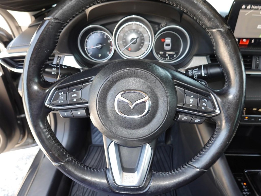 Mazda MAZDA6 Vehicle Full-screen Gallery Image 13