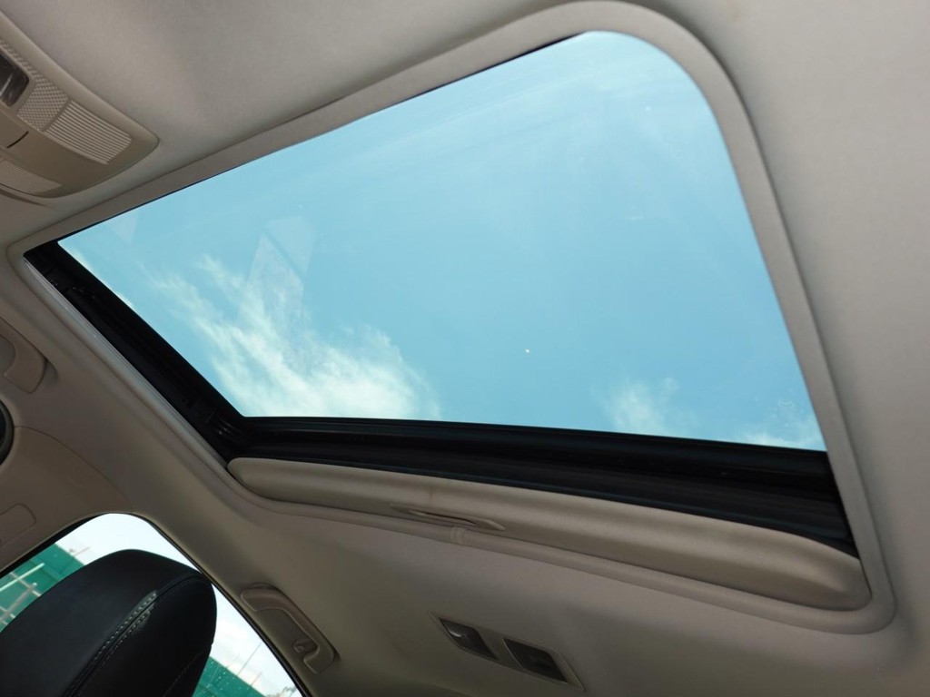 Mazda MAZDA6 Vehicle Full-screen Gallery Image 17