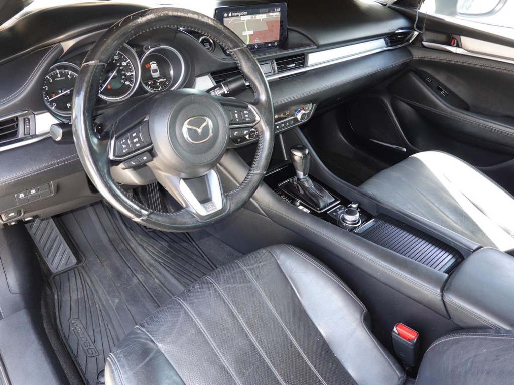 Mazda MAZDA6 Vehicle Full-screen Gallery Image 18