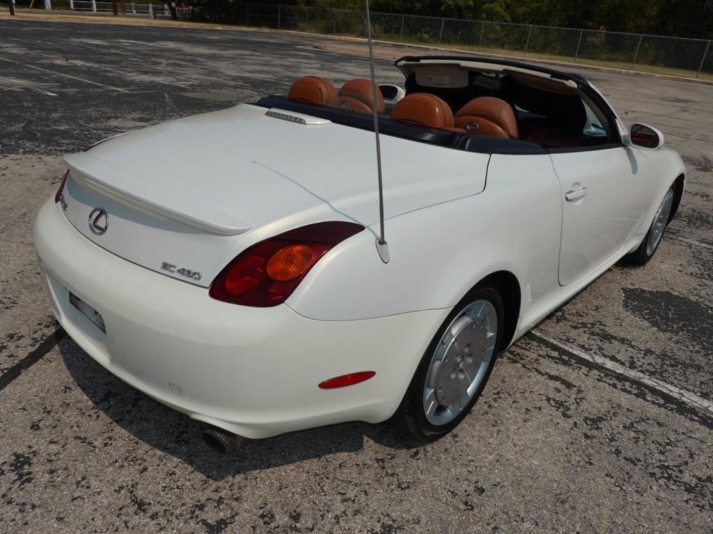 Lexus SC 430 Vehicle Full-screen Gallery Image 08
