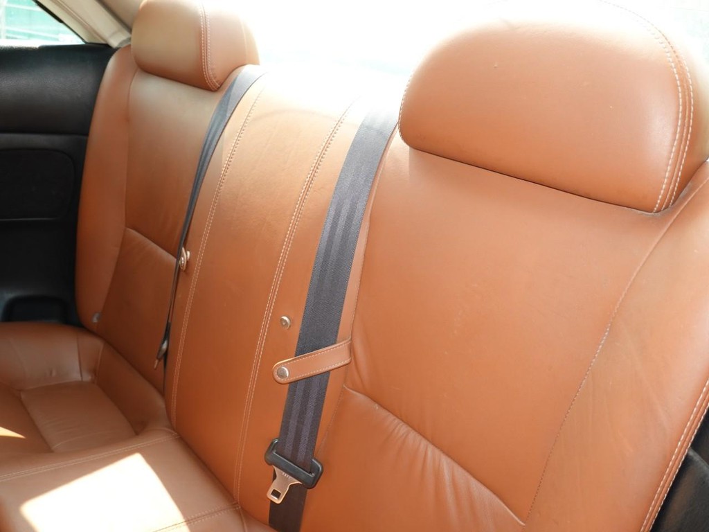 Lexus SC 430 Vehicle Full-screen Gallery Image 19