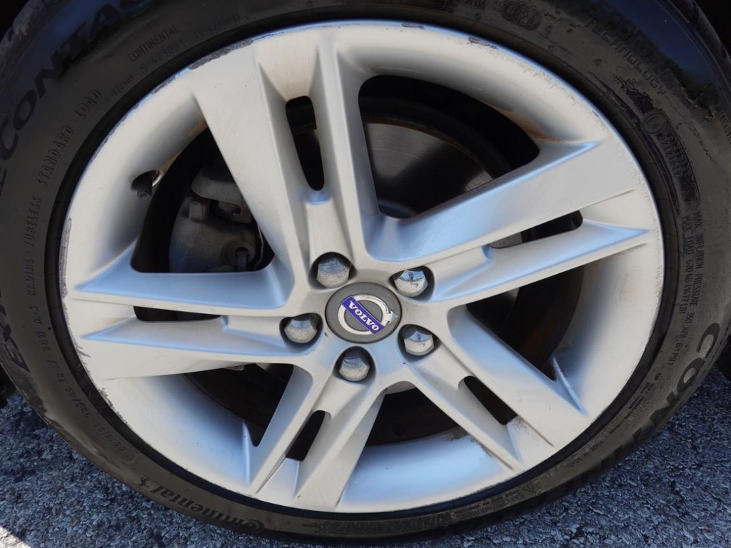 Volvo V60 Vehicle Full-screen Gallery Image 09