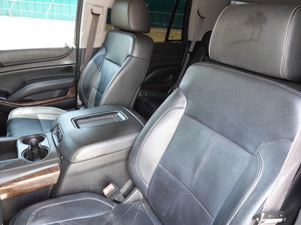 Chevrolet Tahoe Vehicle Full-screen Gallery Image 16