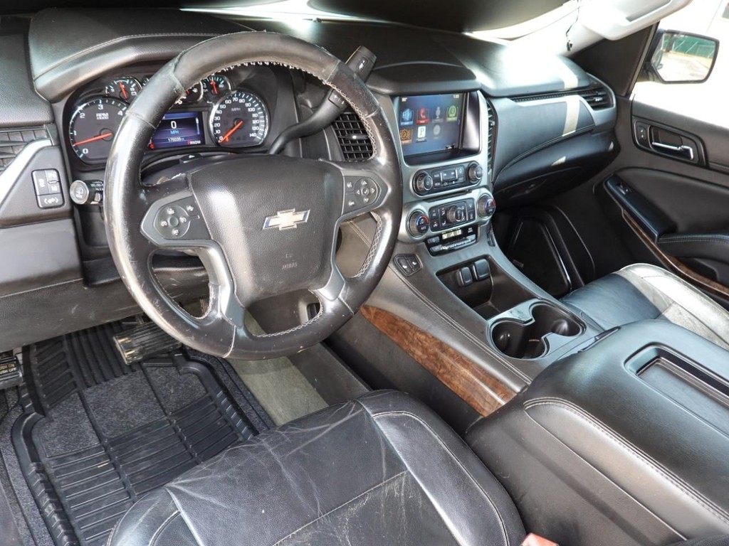 Chevrolet Tahoe Vehicle Full-screen Gallery Image 17