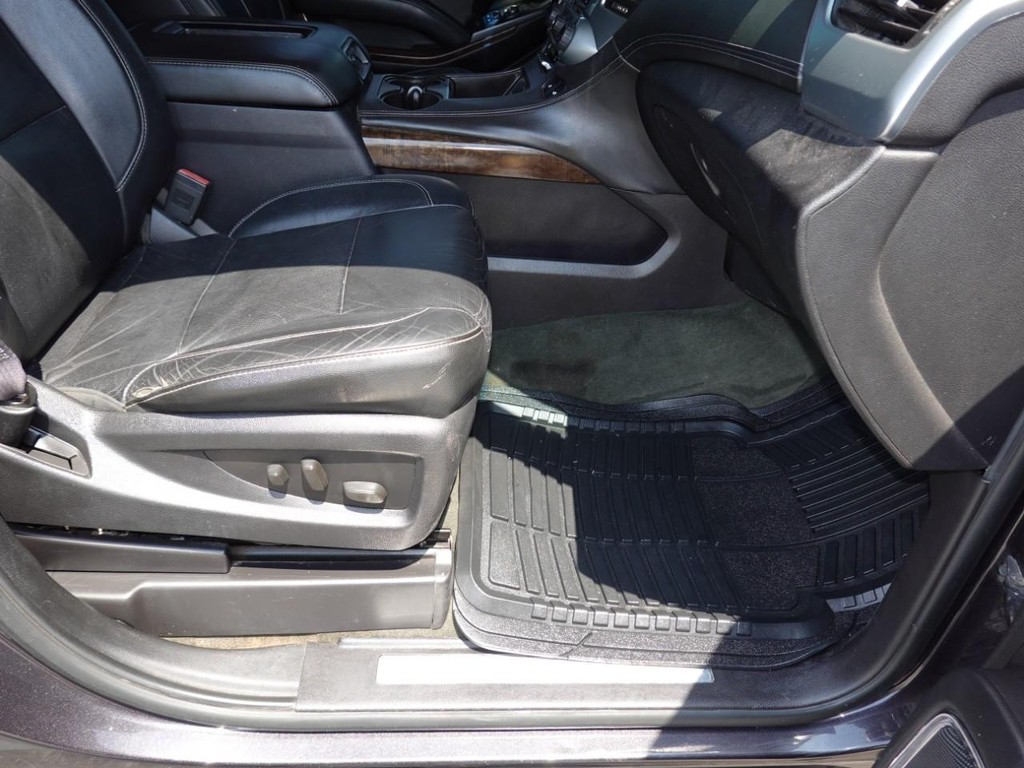 Chevrolet Tahoe Vehicle Full-screen Gallery Image 23