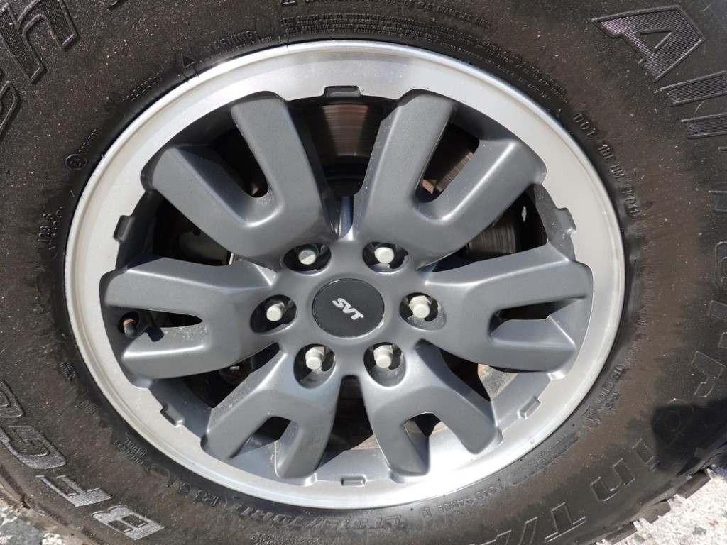 Ford F-150 Vehicle Full-screen Gallery Image 10