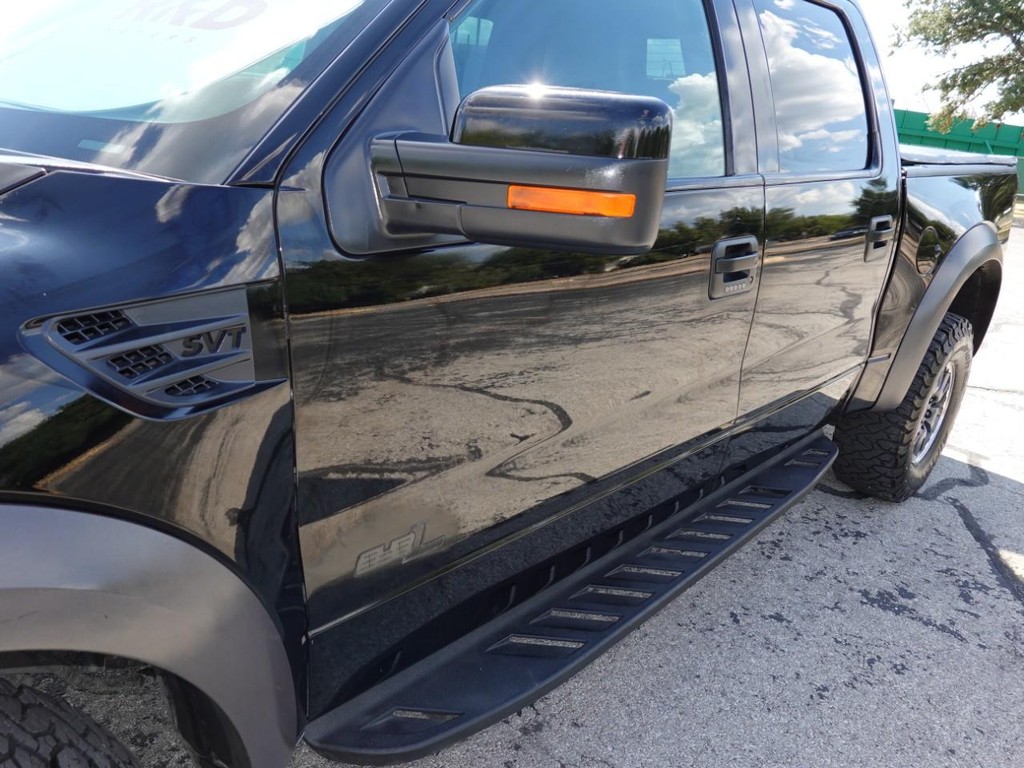 Ford F-150 Vehicle Full-screen Gallery Image 11