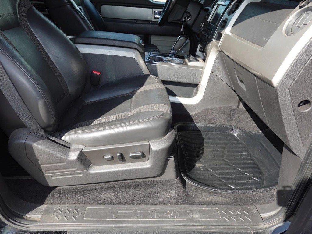 Ford F-150 Vehicle Full-screen Gallery Image 24