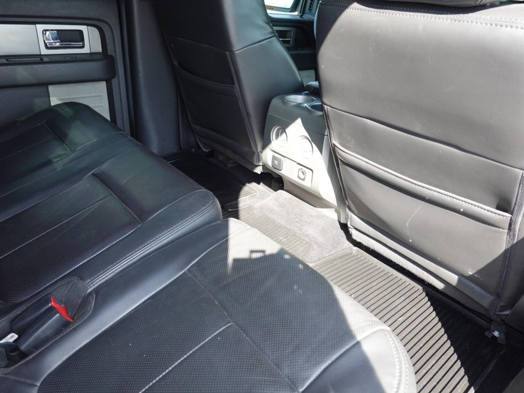 Ford F-150 Vehicle Full-screen Gallery Image 26