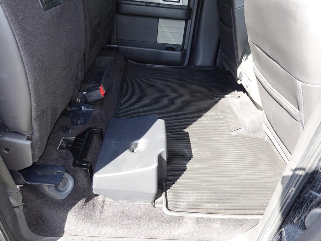 Ford F-150 Vehicle Full-screen Gallery Image 27