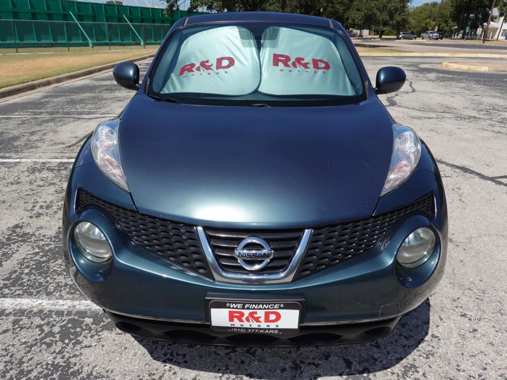 Nissan Juke Vehicle Full-screen Gallery Image 02